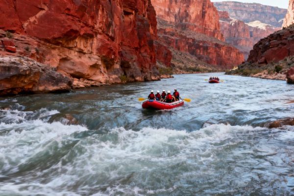 American Lakes and Rivers Wilderness Adventure: A Nature & Outdoors Journey
