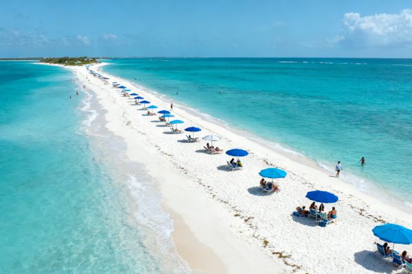 Exploring the Enchanting Tourist Attractions of the Bahamas in the Caribbean