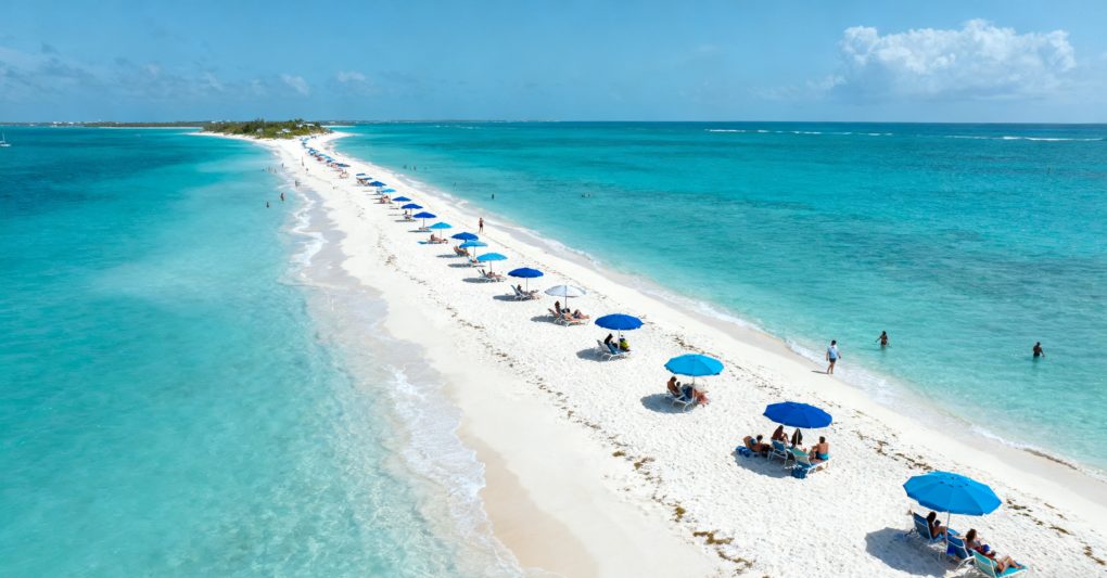 Exploring the Enchanting Tourist Attractions of the Bahamas in the Caribbean