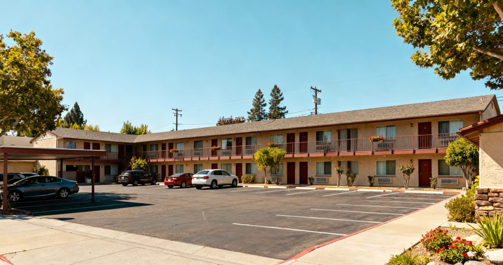 Napa Valley Travel Guide: Peak vs. Off-Season Costs & Budget Travel Tips for International Visitors