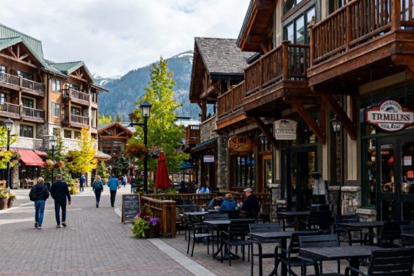 Whistler, British Columbia: A Comprehensive Guide to Top Tourist Attractions & Travel Tips