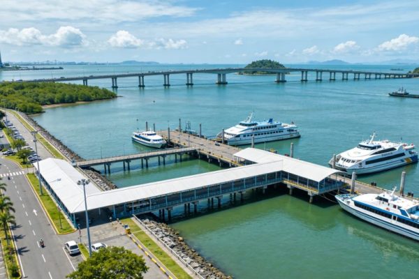 Panama Transportation Guide for Tourists: Flights, Buses, Taxis, Rentals & More Panama Transportation Guide for Tourists: Flights, Buses, Taxis, Rentals & More