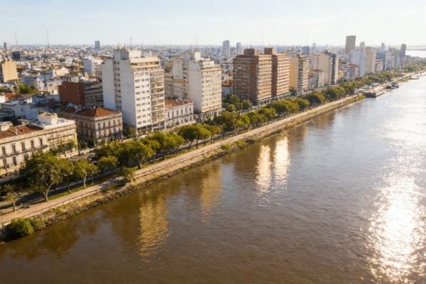 Argentina Transportation Guide for Tourists: Flights, Buses, Trains & Local Rides Argentina Transportation Guide for Tourists: Flights, Buses, Trains & Local Rides