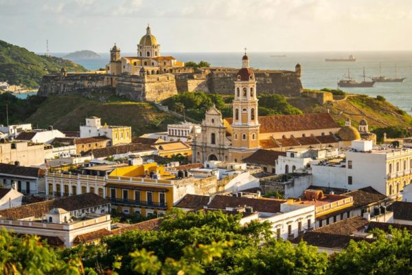 Colombia Travel Transportation Guide: Getting Around Safely, Affordably & Efficiently Colombia Travel Transportation Guide: Getting Around Safely, Affordably & Efficiently