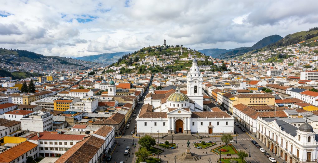 Ecuador Transportation Guide: How to Get Around Like a Local